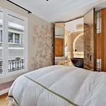 Av Experiences - Appartement Montaigne Luxury