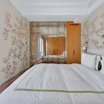 Av Experiences - Appartement Montaigne Luxury