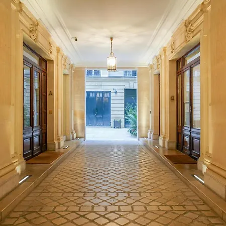 Av Experiences - Montaigne Luxury Appartamento *