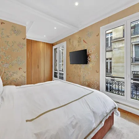 Av Experiences - Montaigne Luxury Parigi