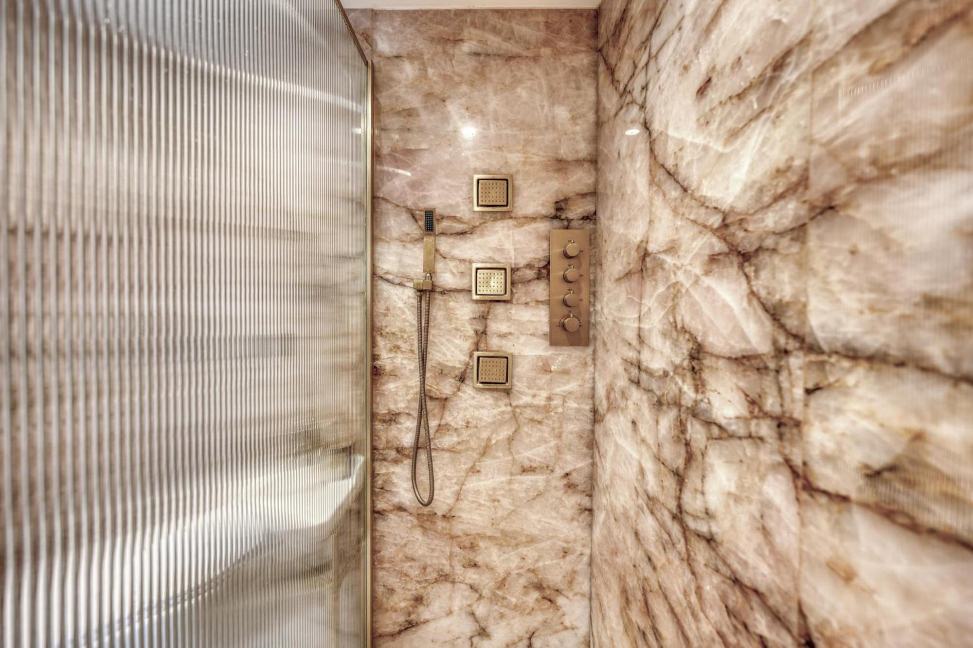Montaigne Luxury Appartamento *
